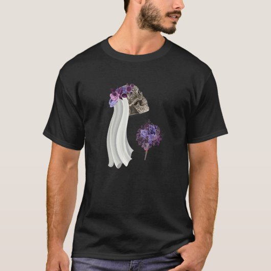 柔らかいゴシック様式の花を持つ美的グランジスカル Tシャツ (正面)