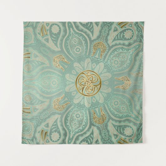 柔らかいセージグリーンおよび金ゴールドのケルト族の曼荼羅のタペストリー タペストリー (正面(横))