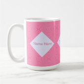 柔らかいピンクと白の正方形モノグラーム コーヒーマグカップ (左)