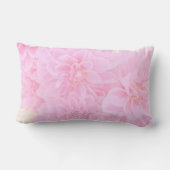 柔らかいピンクのダリア ランバークッション (裏面)