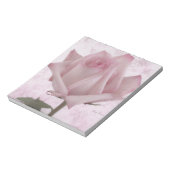 柔らかいピンクのバラの花 ノートパッド (回転)