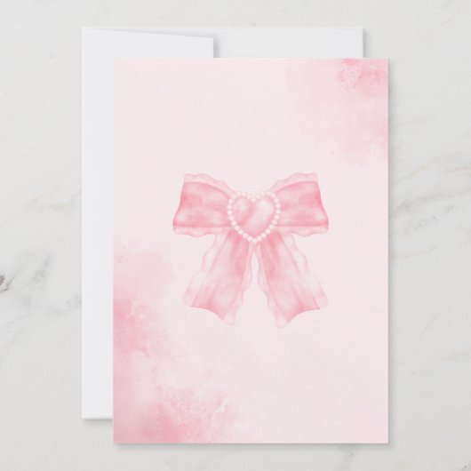 柔らかいピンクの甘いリボンの弓のガーリー写真の誕生日 招待状 (裏面)