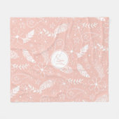 柔らかいピンクまたは任意の色のボホの羽ガーリーの花 フリースブランケット (正面(横))