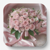 柔らかいピンク結婚のバラの花束 ペーパープレート (正面)