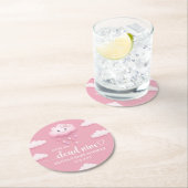 柔らかいピンク色の空の白ふわふわの雲9赤ちゃんシャワー ラウンドペーパーコースター (インサイチュ)