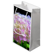 柔らかいピンク色の黄色い紫紫紫紫陽花 スモールペーパーバッグ (裏面アングル)