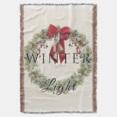 柔らかい冬の光とクリスマスリース スローブランケット (正面縦)