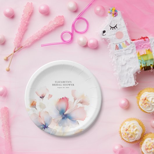 柔らかい埃っぽい青とピンクのエレガント花 ペーパープレート (パーティー)