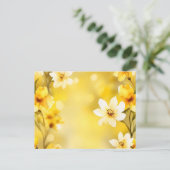 柔らかい水色の春の黄色の花 ポストカード (スタンド正面)