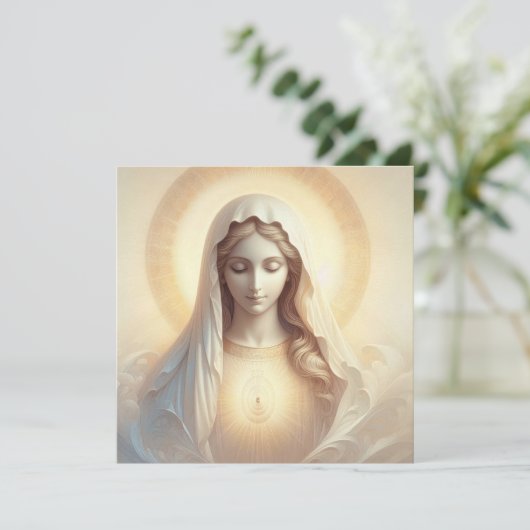 柔らかい白い色調の母マリア (スタンド正面)