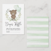 柔らかい緑のテディベア赤ちゃんシャワーおむつラッフル エンクロージャーカード (正面/裏面)