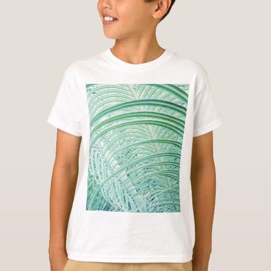 柔らかい緑の植物ヤシの葉 Tシャツ (正面)