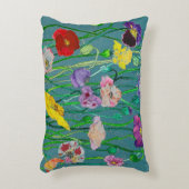 柔らかい緑の背景の野生のケシ アクセントクッション (正面(垂直))