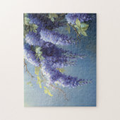 柔らかい青の背景に藤の花 ジグソーパズル (縦)