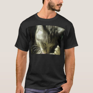 柔らかくて優しい毛と灰色の猫の毛 Tシャツ