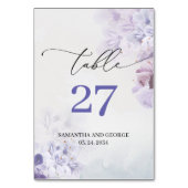 柔らかくほこりっぽい紫の青い薄紫紫の花ボホ テーブルナンバー (正面)