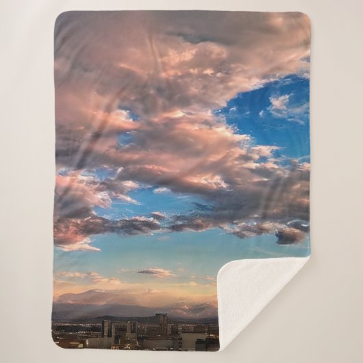 柔らかく夢見るような空 シェルパブランケット (正面)