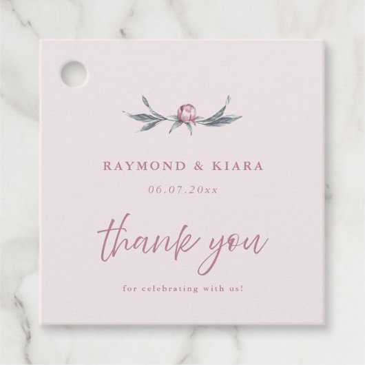 柔らかく抑えられた埃っぽいピンク結婚の牡丹 フェイバータグ (正面)