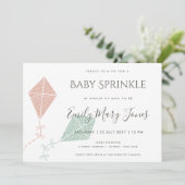 柔らかく淡いピンクの青い凧ベビー 招待状 (スタンド正面)