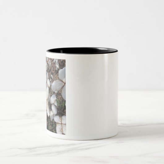 柔らかく白い綿のボール ツートーンマグカップ (中央)