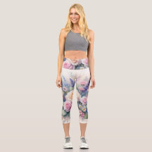 柔らかなパステルカラーの水彩画の花