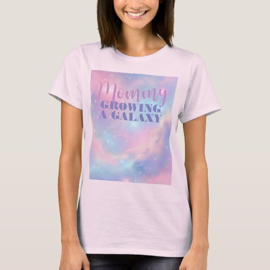 柔らかな夢のようなパステルピンクブルーの宇宙銀河 Tシャツ (正面)