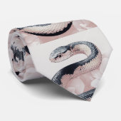 柔らエレガントく咲く花の中に渦巻く蛇 ネクタイ (ロール)