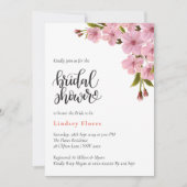柔エレガントらかいピンクの花の緑のブライダルシャワー 招待状 (正面)