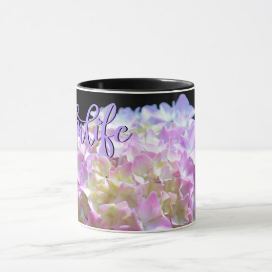 柔エレガントらかいピンクの黄色いフローラアジサイ マグカップ (中央)