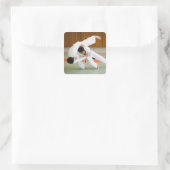 柔道の試合で競う二人の男性2 スクエアシール (バッグ)