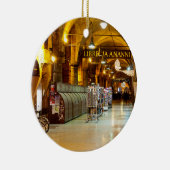 柱廊玄関の下 セラミックオーナメント (右)