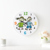 柱時計を引いている愛らしい兄弟及び姉妹の子供 ラージ壁時計 (ホーム)