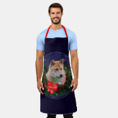 柴犬のクリスマスギフト エプロン (着用した状態)