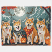 柴犬ハロウィン不気味 フリースブランケット (正面(横))