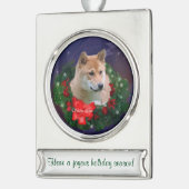 柴犬パーソナライズされたクリスマス シルバープレートバナーオーナメント (左)