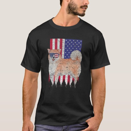 柴犬愛国犬アメリカプライドアメリカ国旗 Tシャツ (正面)