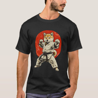 柴犬空手マスター 楽しい武道犬 Tシャツ