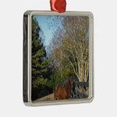 柵に馬の茶色を付ける メタルオーナメント (右)