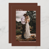 栗の茶色ミニマリスト垂直結婚写真 招待状 (正面/裏面)