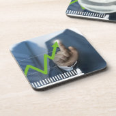 株価タッチスクリーンコンセプトを示す人 コースター (左側)