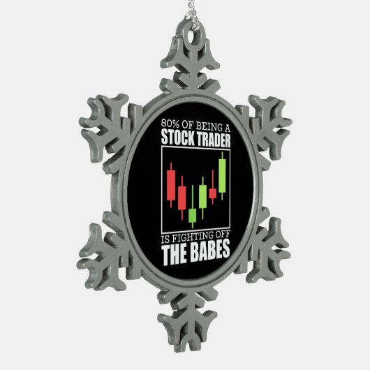 株式トレーダーが戦っている投資家 スノーフレークピューターオーナメント (左)