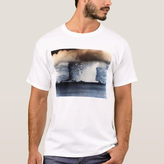 核爆発 Tシャツ (正面)
