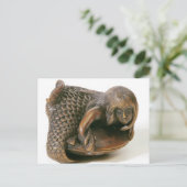 根付は人魚の形に彫られた ポストカード (スタンド正面)