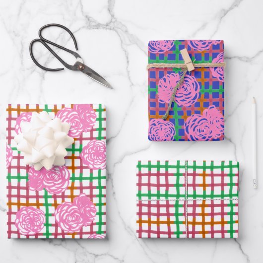 格子模様のバラ – ピンク ラッピングペーパーシート (正面)