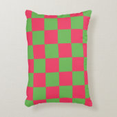 格子模様の緑とピンク色 アクセントクッション (正面(垂直))