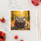 格子毛布の下で寄り添うリス スタンダードカクテルナプキン (インサイチュ)