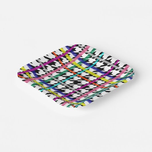 格子状数々のデザインの色の線千鳥格子の ペーパープレート (傾斜あり)