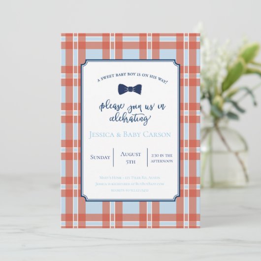 格子縞のちょうネクタイの男の赤ちゃんのシャワーの招待状 招待状 (スタンド正面)