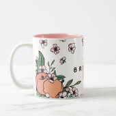 桃かわいらし桃花桃のモノグラム ツートーンマグカップ (左)