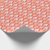 桃とクリームのモダン幾何学矢印の行 ラッピングペーパー (角)